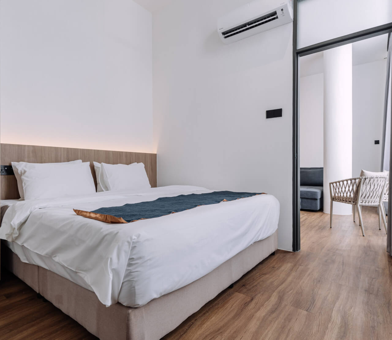 One-Bedroom Apartment