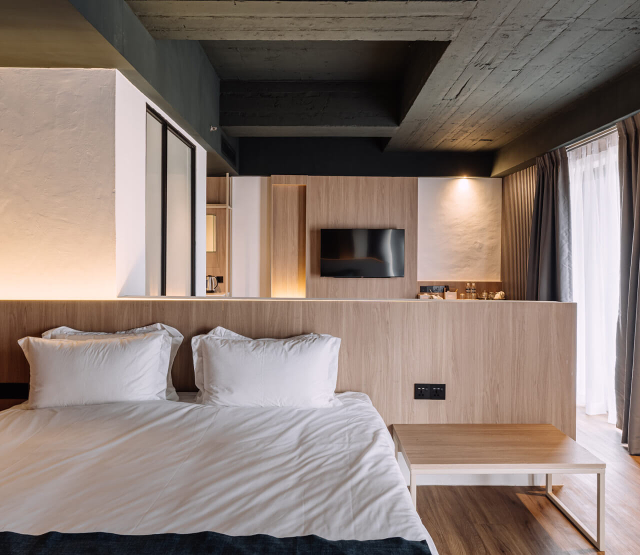 Suite Room with Balcony