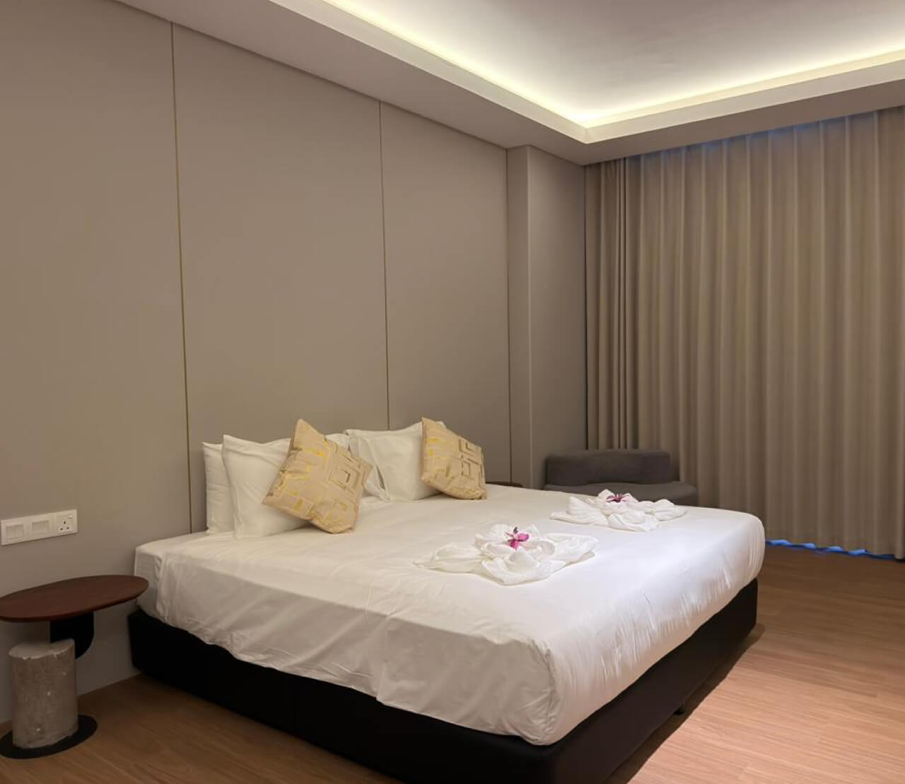 Bay Suite
