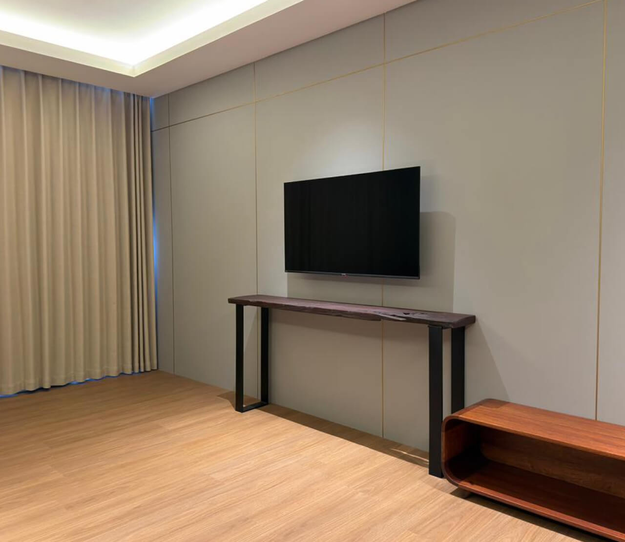 Bay Suite