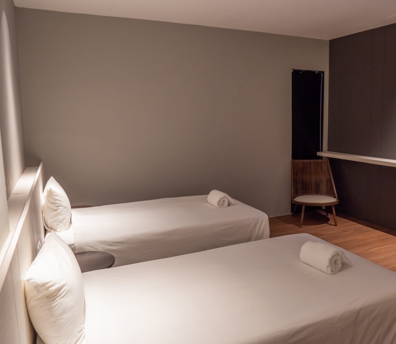 Deluxe Twin Room (Without Window)