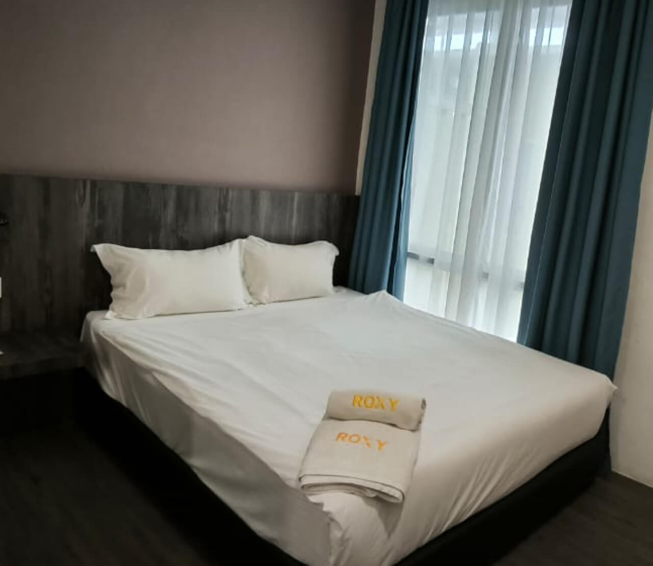 Standard Queen Block B (Window)