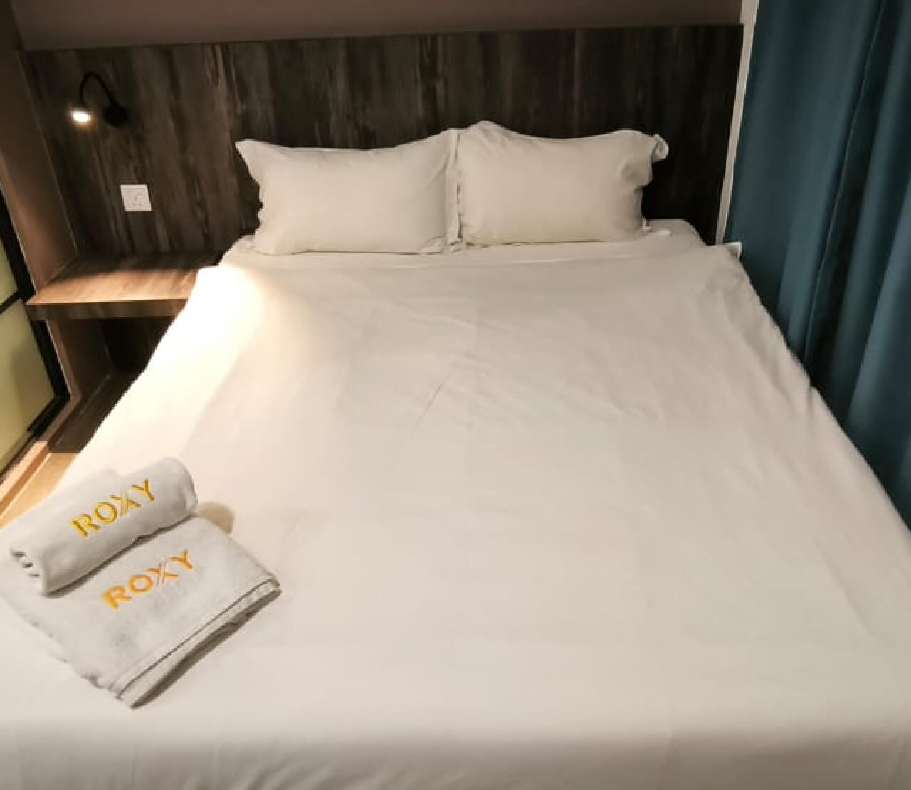 Standard Queen Block B (Window)