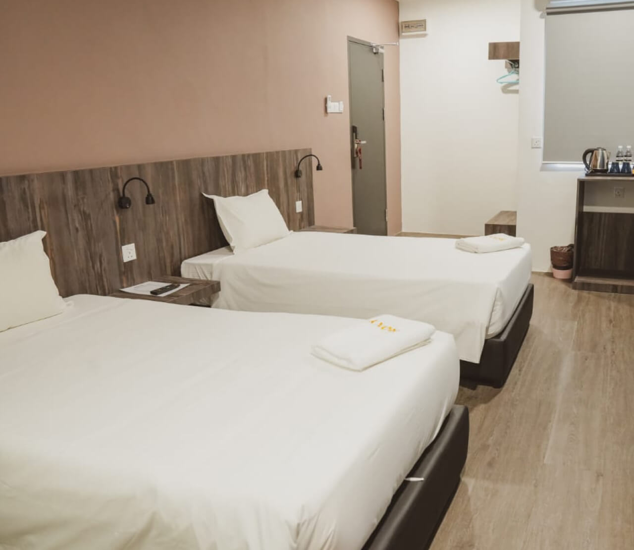 Standard Twin Block B (Window)